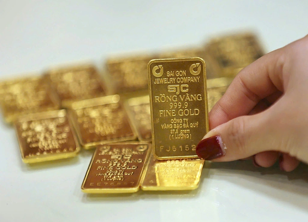 Sáng 9-2, giá vàng miếng SJC, bạc Phú Quý cùng tăng mạnh