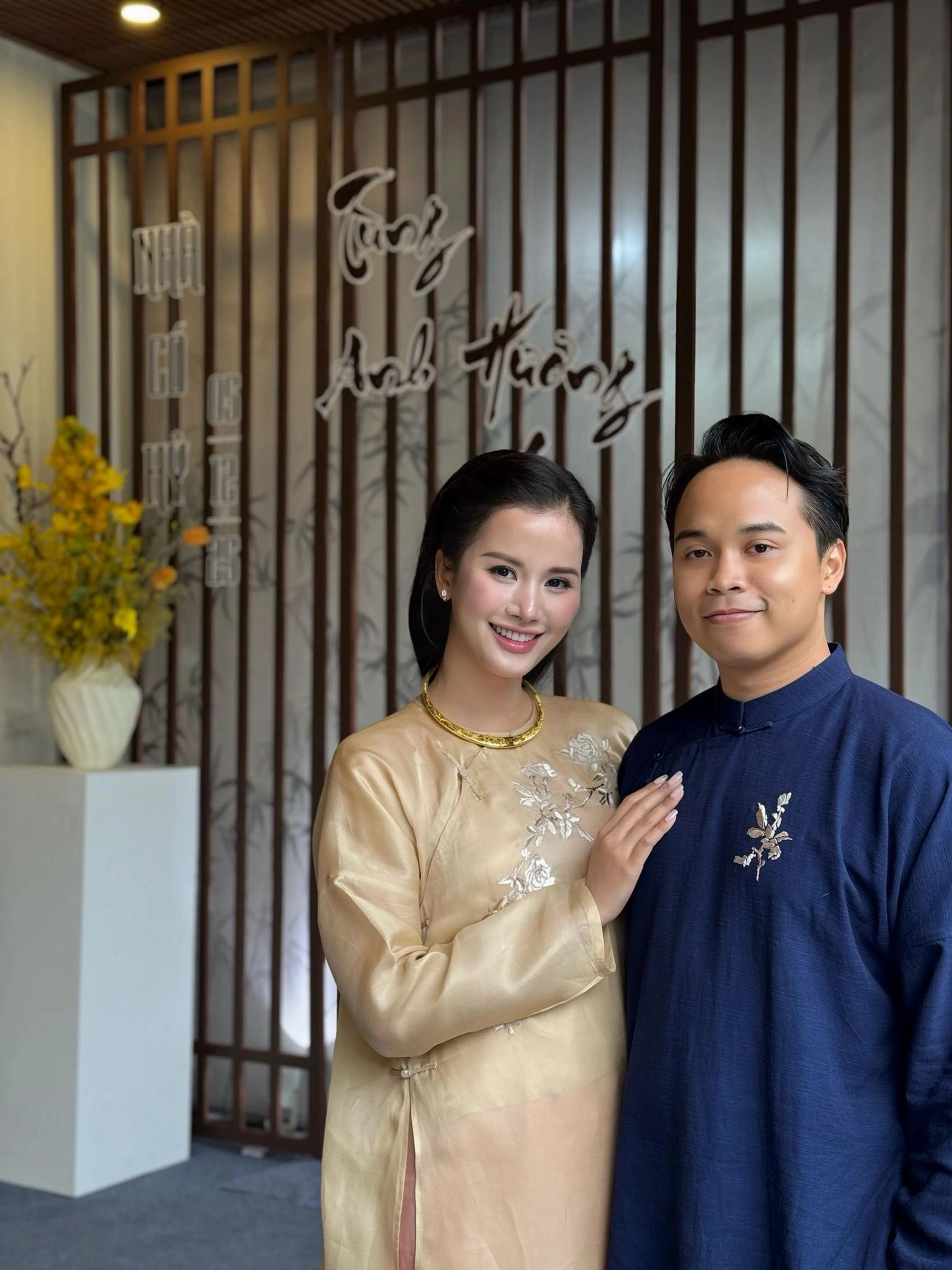 Á hậu Nguyễn Hương Ly hạnh phúc sánh bước bên chồng doanh nhân, mở ra chương mới trong cuộc đời