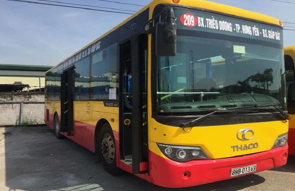 Hình ảnh xe buýt tại Bến xe Triều Dương