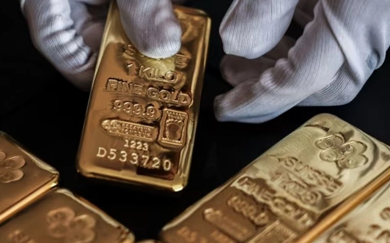 Có nhiều yếu tố ảnh hưởng đến giá vàng, bao gồm cả vàng 97
