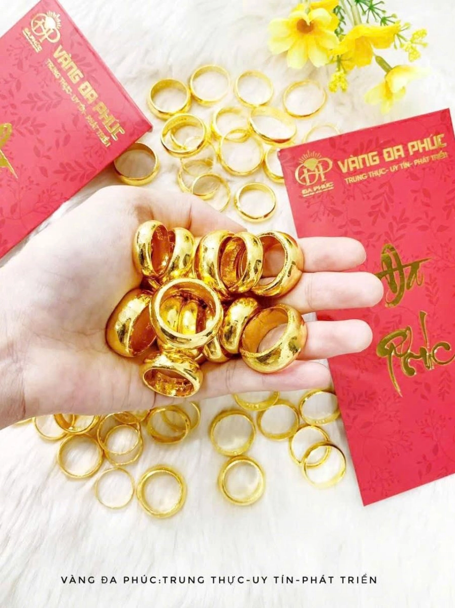 Hình ảnh nhẫn vàng 9999 chất lượng cao