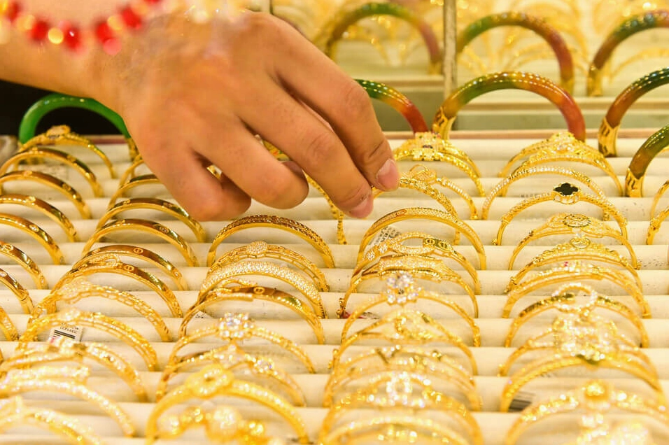 So sánh vàng 96 với vàng 9999 cho mục đích đầu tư