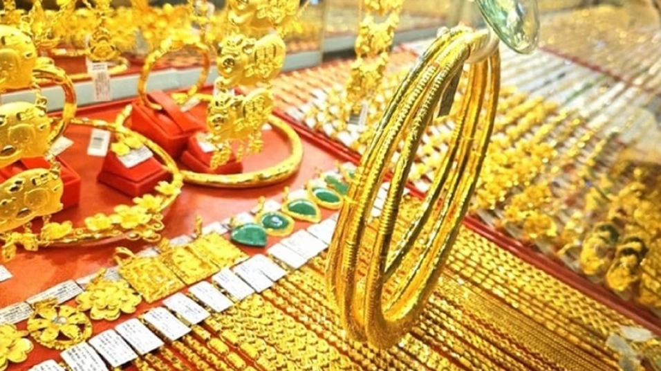 Vàng là tài sản tích lũy có giá trị và dễ thanh khoản nên người Việt luôn muốn mua vàng dù giá cao